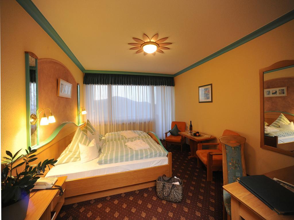 Wellness- Und Ferienhotel Waldesruh โบเดนไมส์ ห้อง รูปภาพ